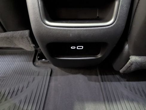 Used 2021 Cadillac XT5 Sportv w/ LPO, Floor Liner Package AWD/4WD image 11