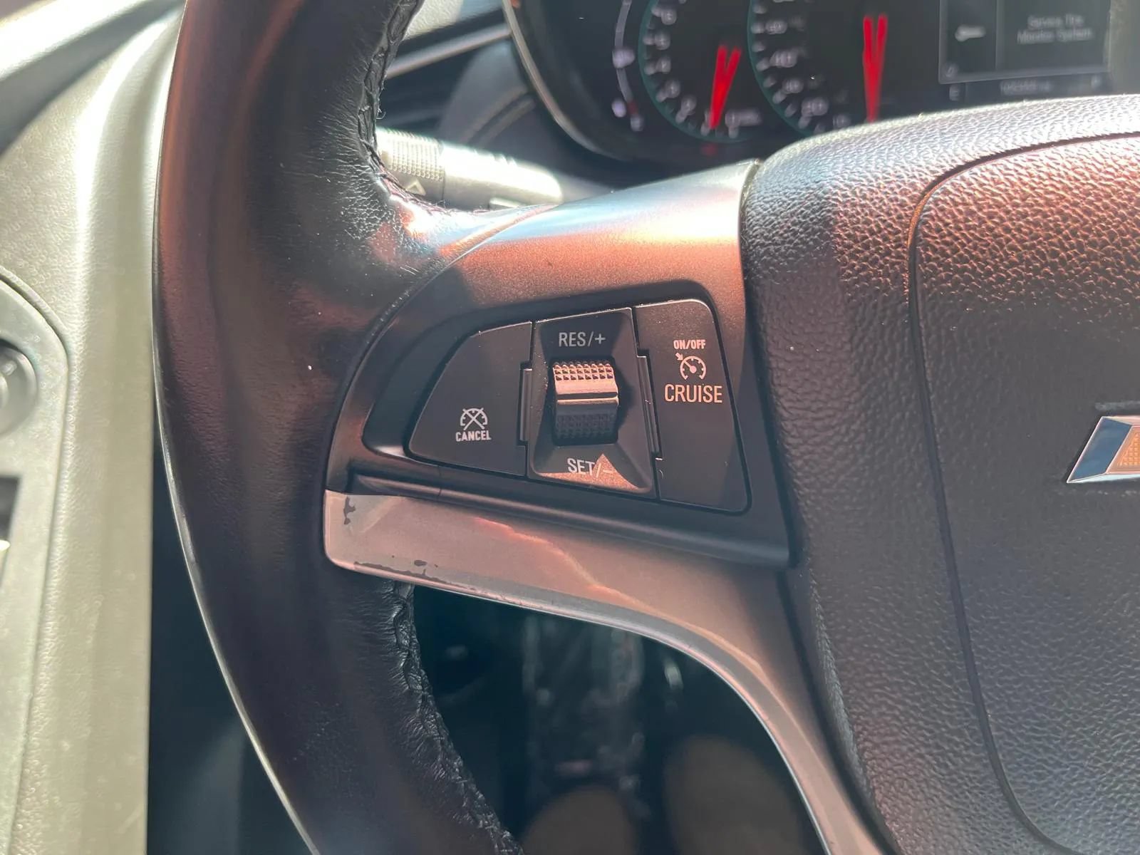 Used 2018 Chevrolet Trax LT w/ Redline Edition FWD image 18
