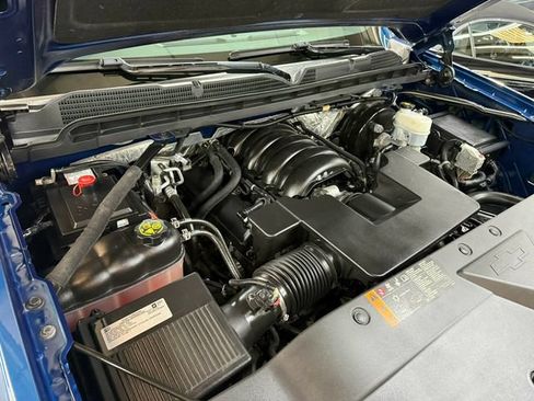 Used 2018 Chevrolet Silverado 1500 LT w/ LT Plus Package AWD/4WD image 34