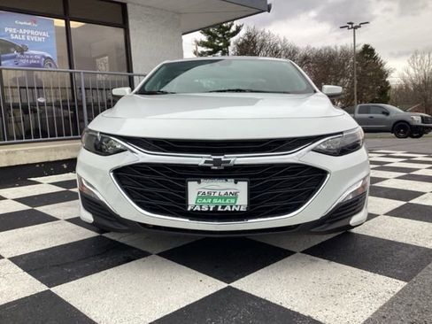 Used 2024 Chevrolet Malibu RS FWD image 3