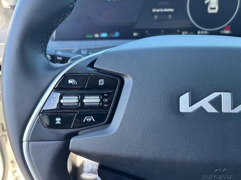 Used 2023 Kia EV6 Light image 30