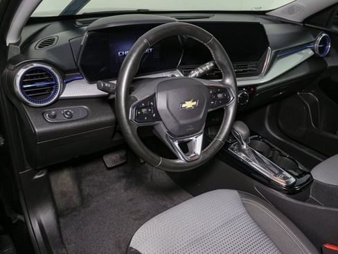 Used 2024 Chevrolet Trax LT w/ Driver Confidence Package image 19