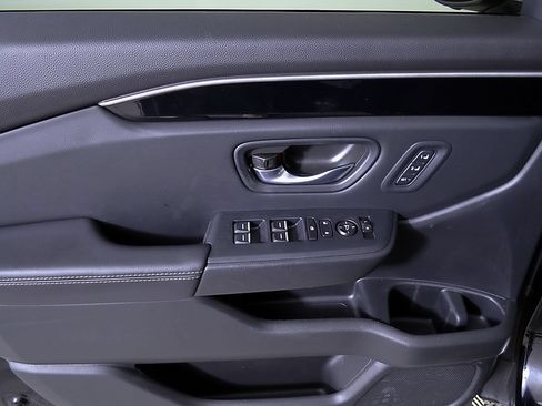 Used 2025 Honda Pilot EX-L image 20