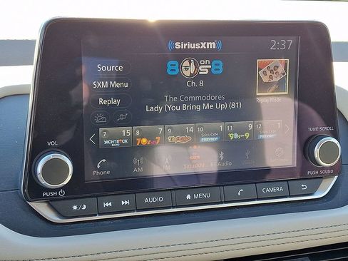 Certified 2023 Nissan Rogue SV image 18