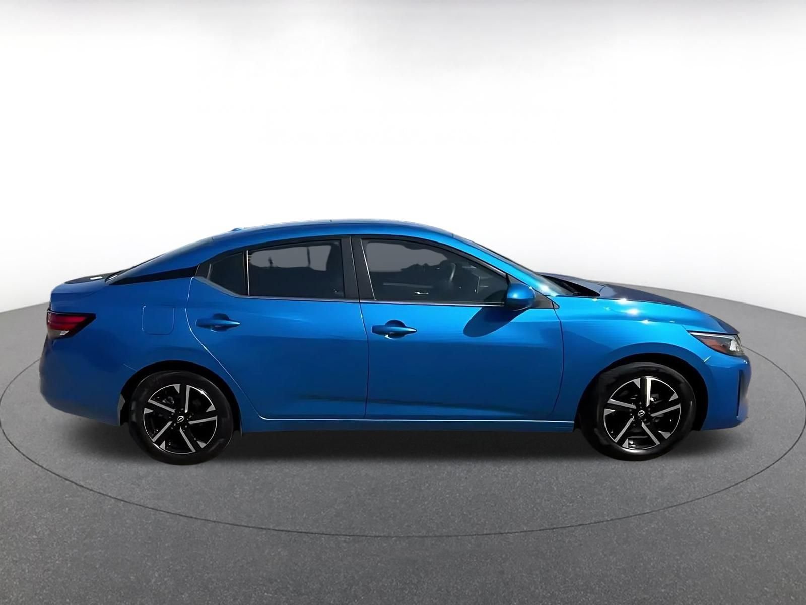 Used 2025 Nissan Sentra SV FWD image 15