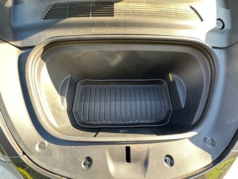 Used 2021 Tesla Model Y Performance image 35