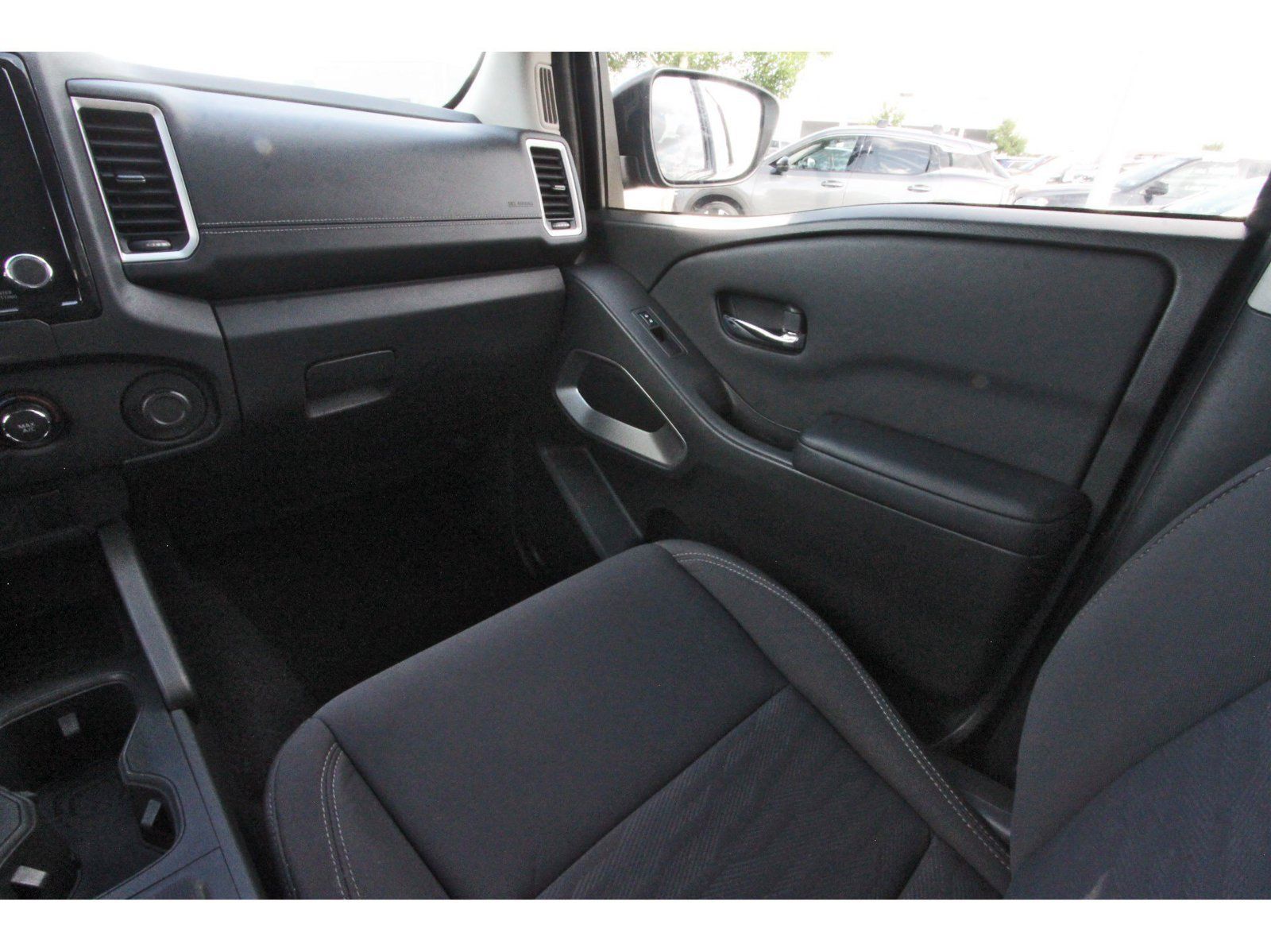 Certified 2024 Nissan Frontier SV RWD image 14