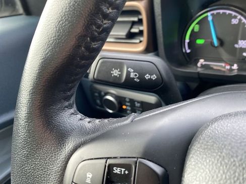 Used 2022 Ford Maverick Lariat w/ Lariat Luxury Package image 25