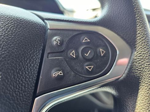 Used 2019 Chevrolet Traverse LS FWD image 10