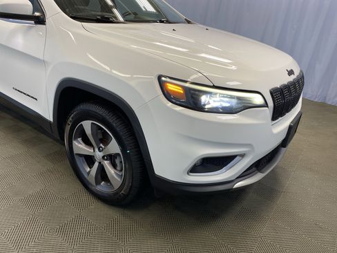 Certified 2019 Jeep Cherokee Limited w/ Trailer Tow Group image 46