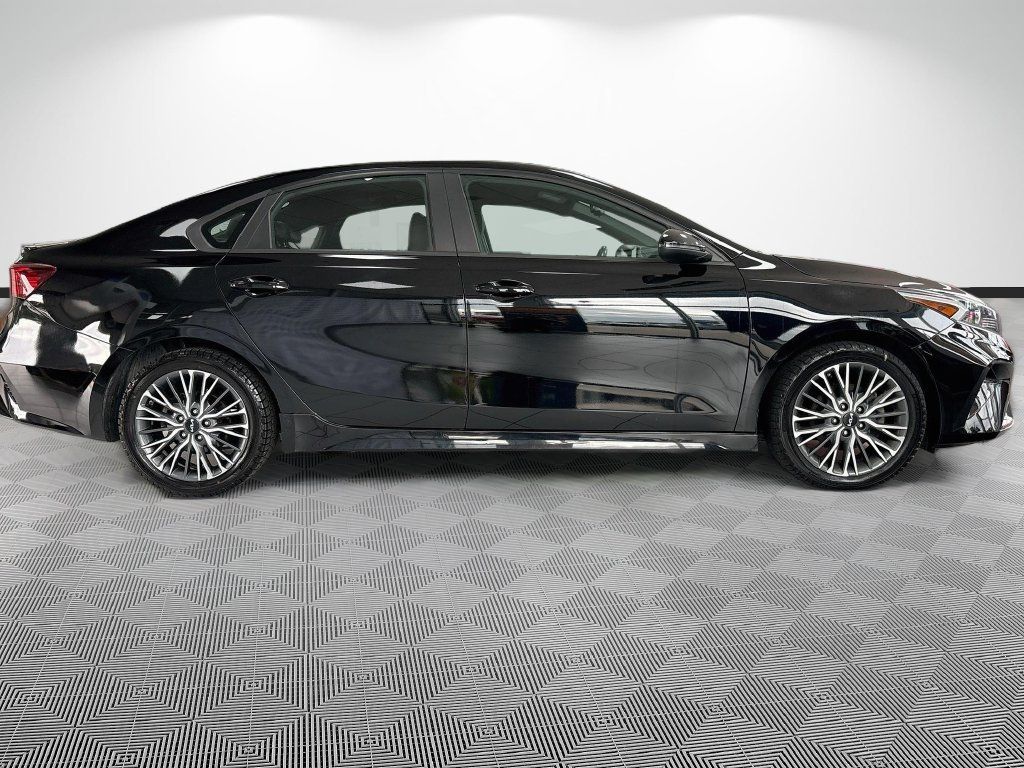 Used 2023 Kia Forte GT-Line FWD image 16