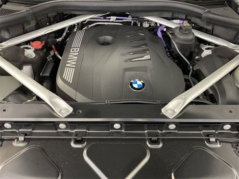 Used 2023 BMW X7 xDrive40i w/ Premium Package image 37