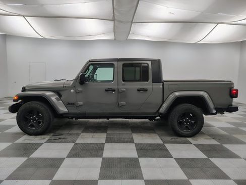 Used 2021 Jeep Gladiator Sport AWD/4WD image 4