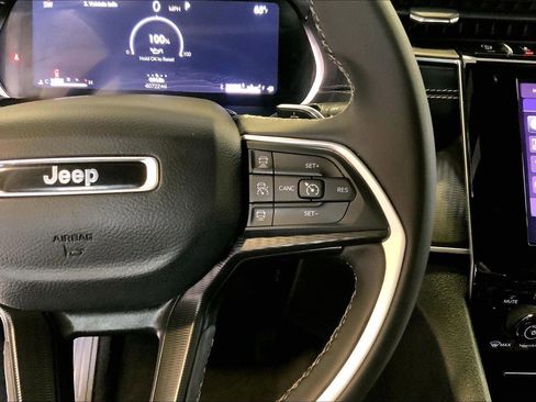 Certified 2025 Jeep Grand Cherokee Laredo X w/ Trailer Tow Package image 19