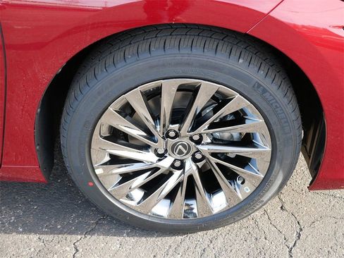 New 2025 Lexus ES 350 Ultra Luxury image 5