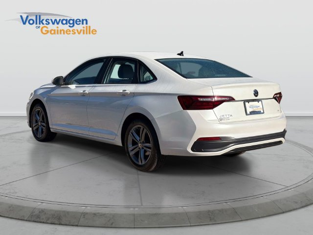 Certified 2023 Volkswagen Jetta SE FWD image 6