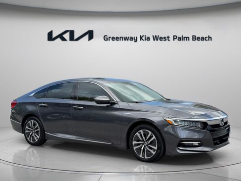 Used 2019 Honda Accord Touring image 1