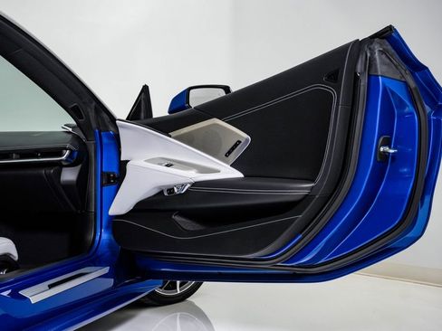 Used 2021 Chevrolet Corvette Stingray Preferred Conv w/ 2LT image 19