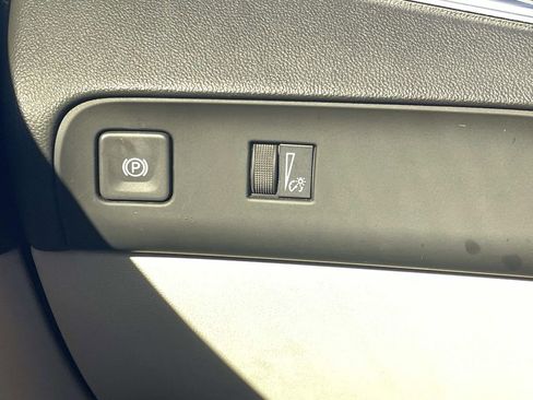 Used 2023 Buick Enclave Essence w/ Experience Buick Package image 31