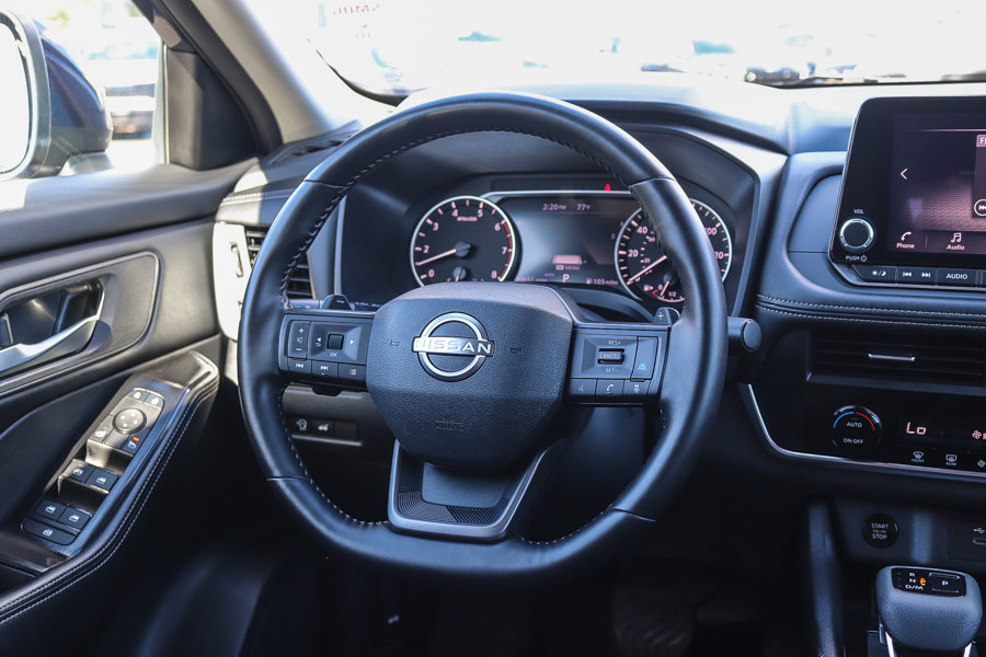 Used 2025 Nissan Rogue SV AWD/4WD image 15