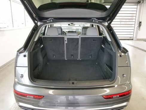 Certified 2025 Audi Q5 2.0T Premium Plus w/ Premium Plus Package image 13