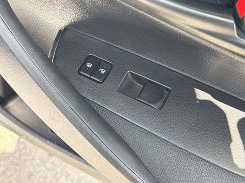 Used 2025 Toyota Corolla LE FWD image 24