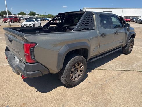 Used 2025 Toyota Tacoma 4x4 Double Cab Hybrid image 3