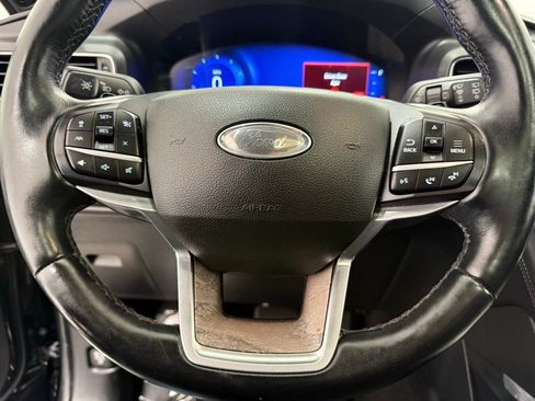 Used 2020 Ford Explorer Platinum w/ Premium Technology Package image 47