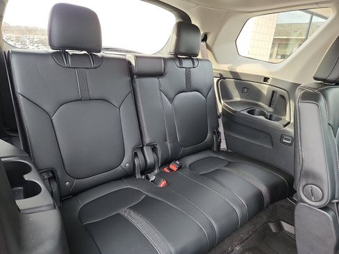 Used 2024 Honda Pilot EX-L image 33