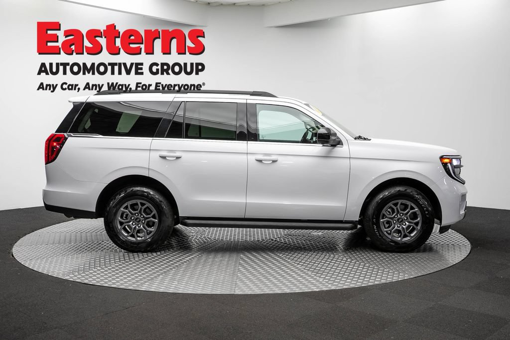 Used 2025 Ford Expedition Active AWD/4WD image 5