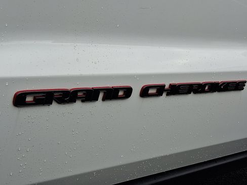 Certified 2021 Jeep Grand Cherokee Trailhawk w/ Trailhawk Luxury Group image 35