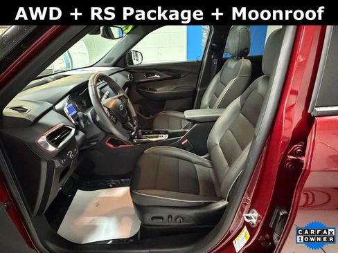 Used 2023 Chevrolet TrailBlazer RS w/ Sun and Liftgate Package image 11
