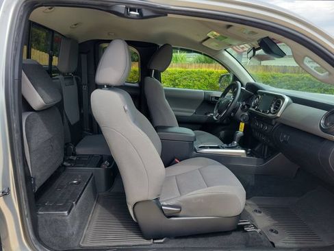 Used 2023 Toyota Tacoma SR5 RWD image 36