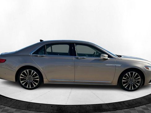 Used 2018 Lincoln Continental Reserve image 7