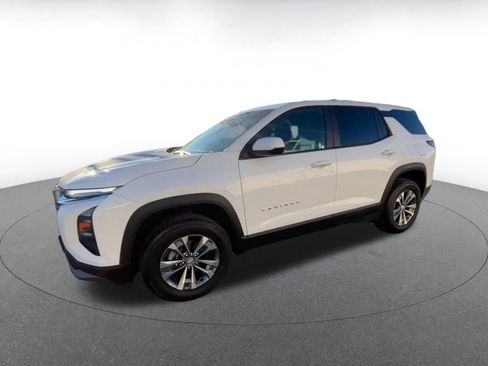 Used 2025 Chevrolet Equinox LT image 8