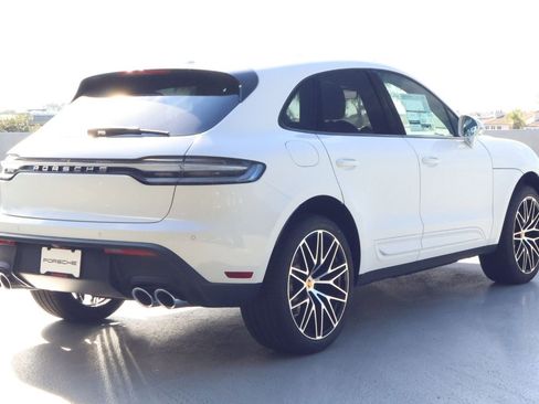New 2026 Porsche Macan image 9