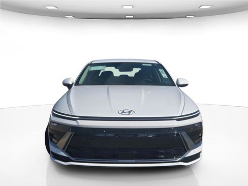 New 2026 Hyundai Sonata SEL image 2