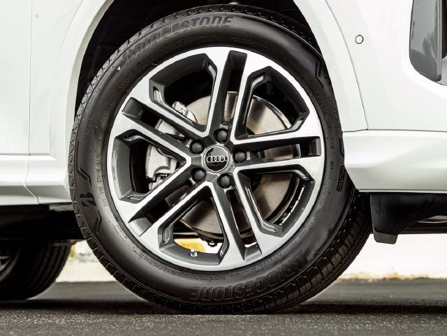 Used 2026 Audi Q5 Premium AWD/4WD image 6