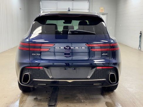 Used 2025 Genesis GV70 2.5T image 6