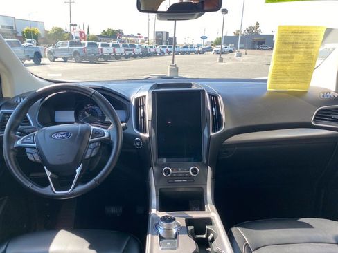 Used 2024 Ford Edge SEL image 16