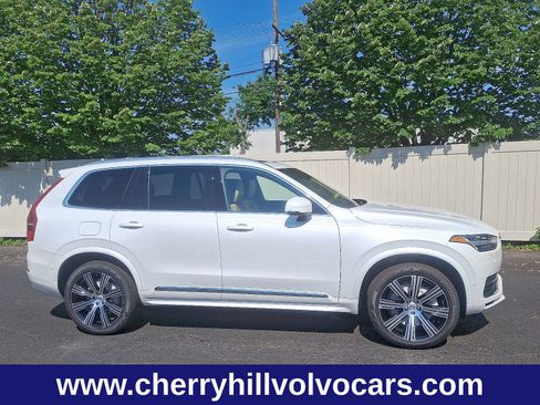 New 2025 Volvo XC90 T8 Ultra w/ Protection Package Premier image 8