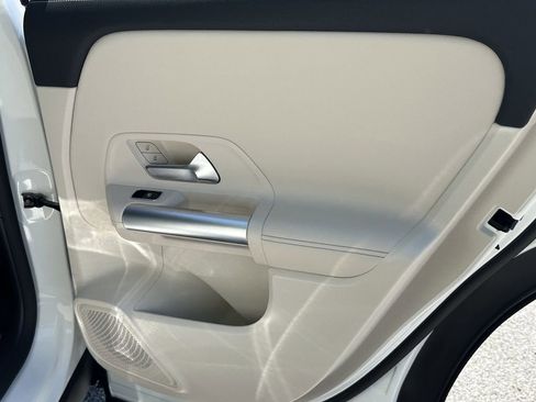 Certified 2025 Mercedes-Benz GLA 250 image 19