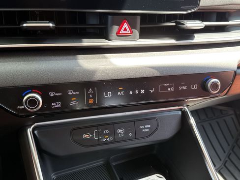 New 2026 Kia Carnival SX FWD image 33