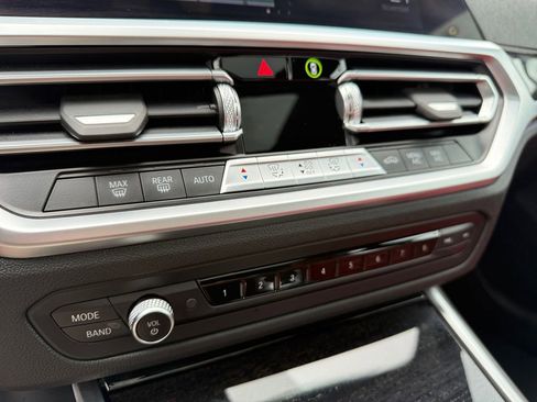 Used 2022 BMW 330i xDrive Sedan w/ Convenience Package image 41