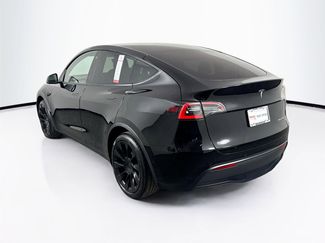 Used 2021 Tesla Model Y Long Range video 2