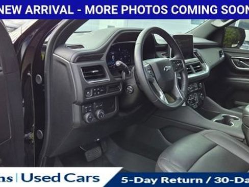 Used 2024 Chevrolet Suburban LT w/ Luxury Package AWD/4WD image 15