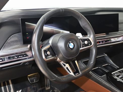 Used 2023 BMW 760i xDrive image 6