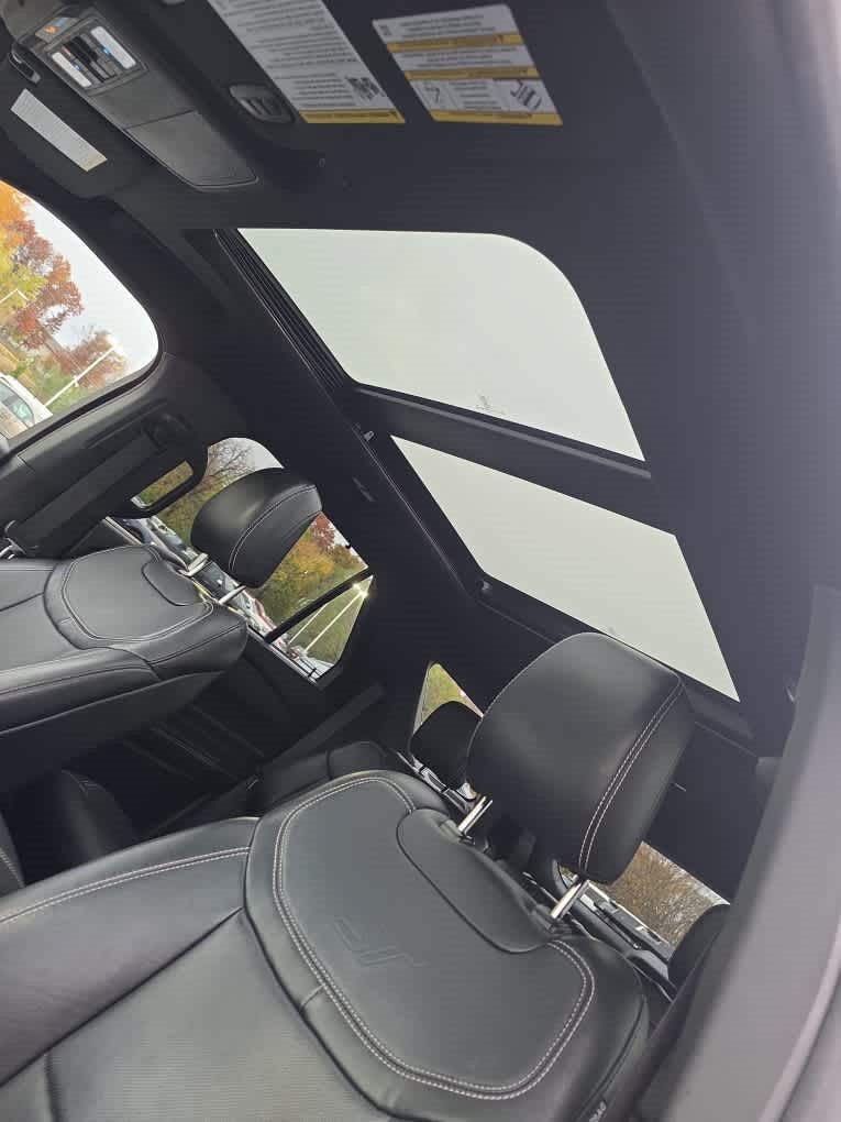 Used 2020 Ford Explorer ST w/ ST Street Pack AWD/4WD image 8
