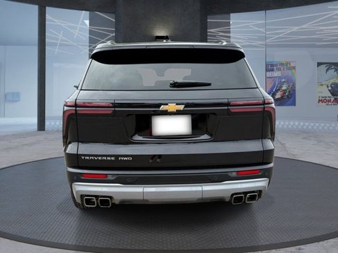 Used 2025 Chevrolet Traverse LT AWD/4WD image 6