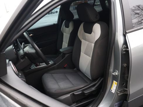 Used 2024 Chevrolet Trax RS image 30